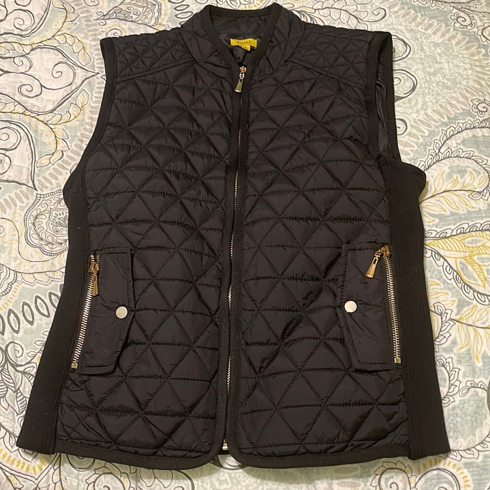Boutique Daisy puffer vest, black, size small